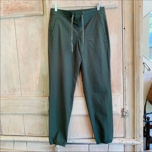 Eddie Bauer Green Ankle Jogger Pants